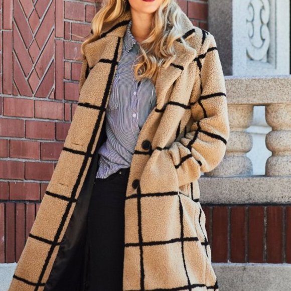 Jessica Simpson Jackets & Blazers - Jessica Simpson Beige & Black Windowpane Sherpa Coat (M) NWT